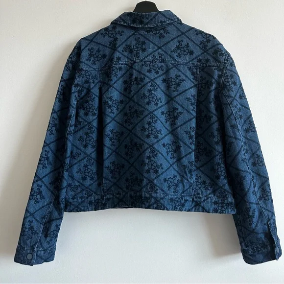 SOLITAIRE Flower Embroidered Denim Jacket - Picture 5 of 9